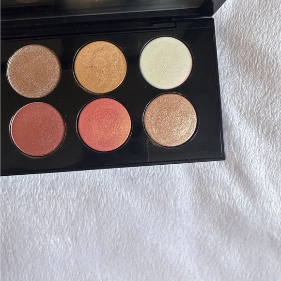 Pat McGrath Mothership VII: Divine Rose Eyeshadow Palette - Picture 3 of 4